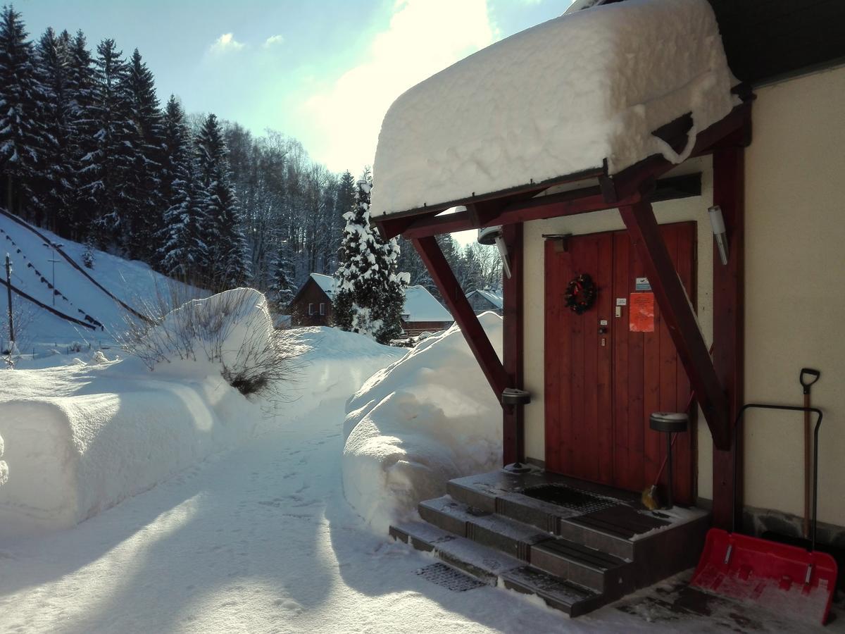 Rodinny "Hotel U Mustku" Desna  Bagian luar foto