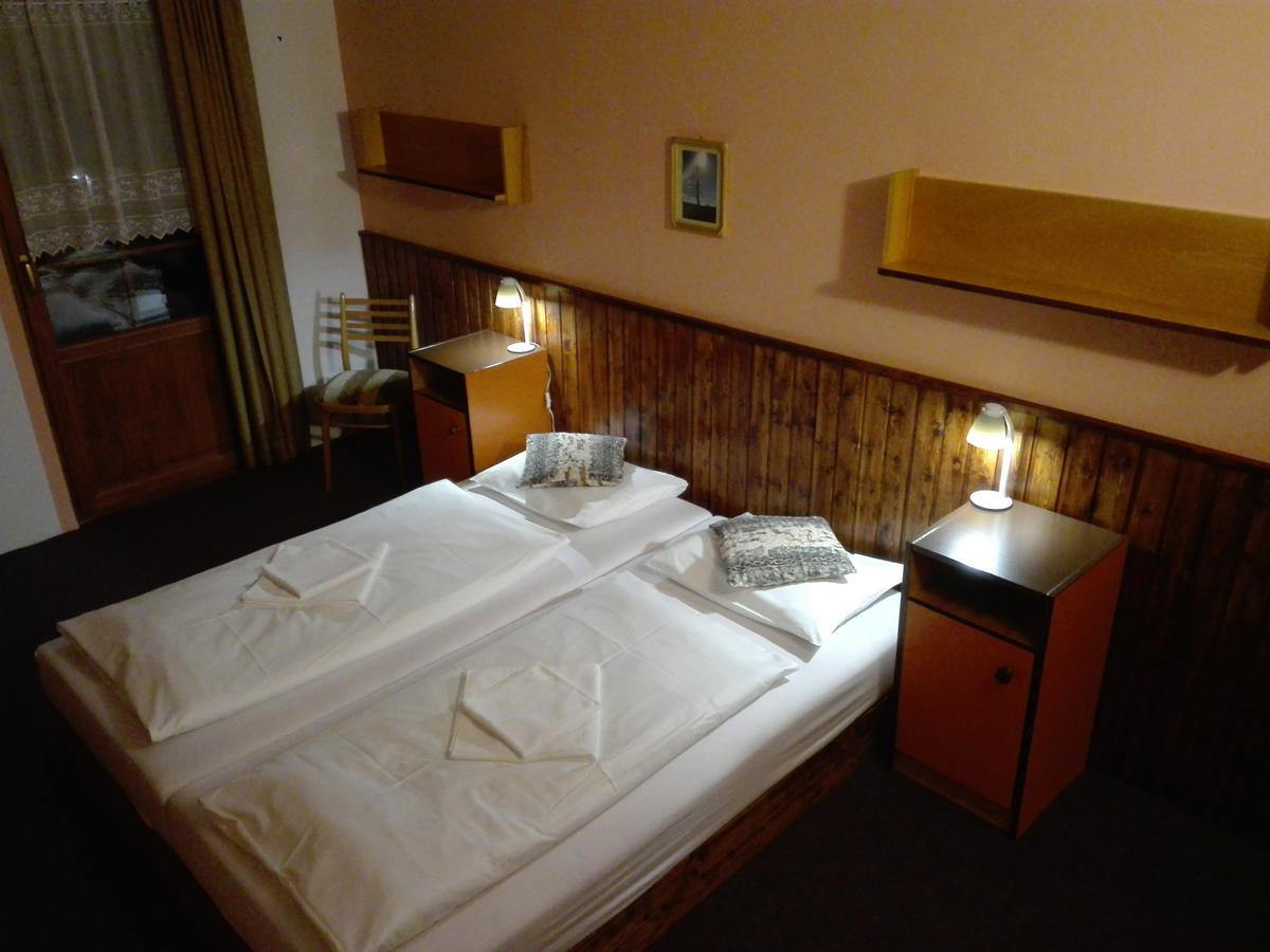 Rodinny "Hotel U Mustku" Desna  Ruang foto